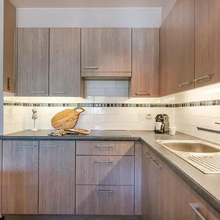 Huswell - Bright With Parking Near The Διαμέρισμα