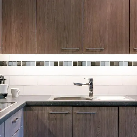 Huswell - Bright With Parking Near The *